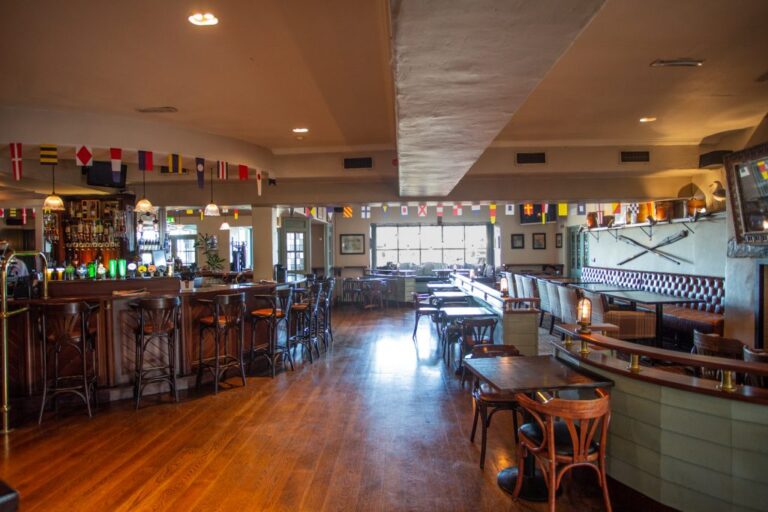 Beach House 1024x682 1 768x512